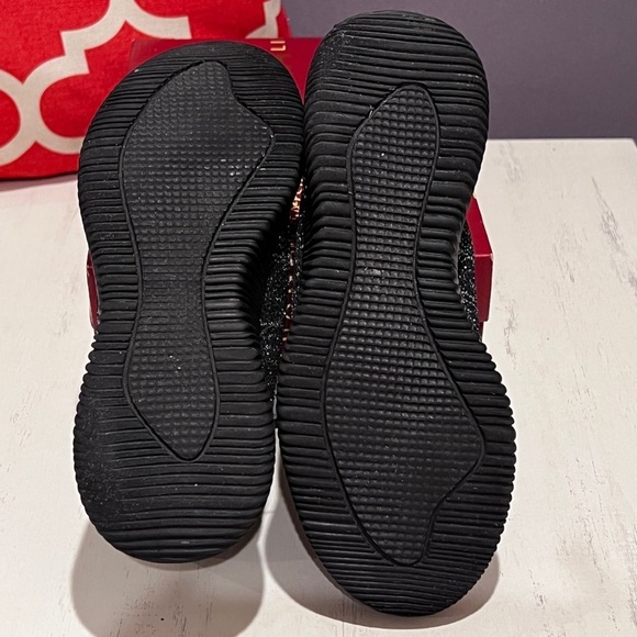 Liliana Geezy 6 Black & White Ladies Boots with Sock-like Design and Rubber Sole - Picture 9 of 10